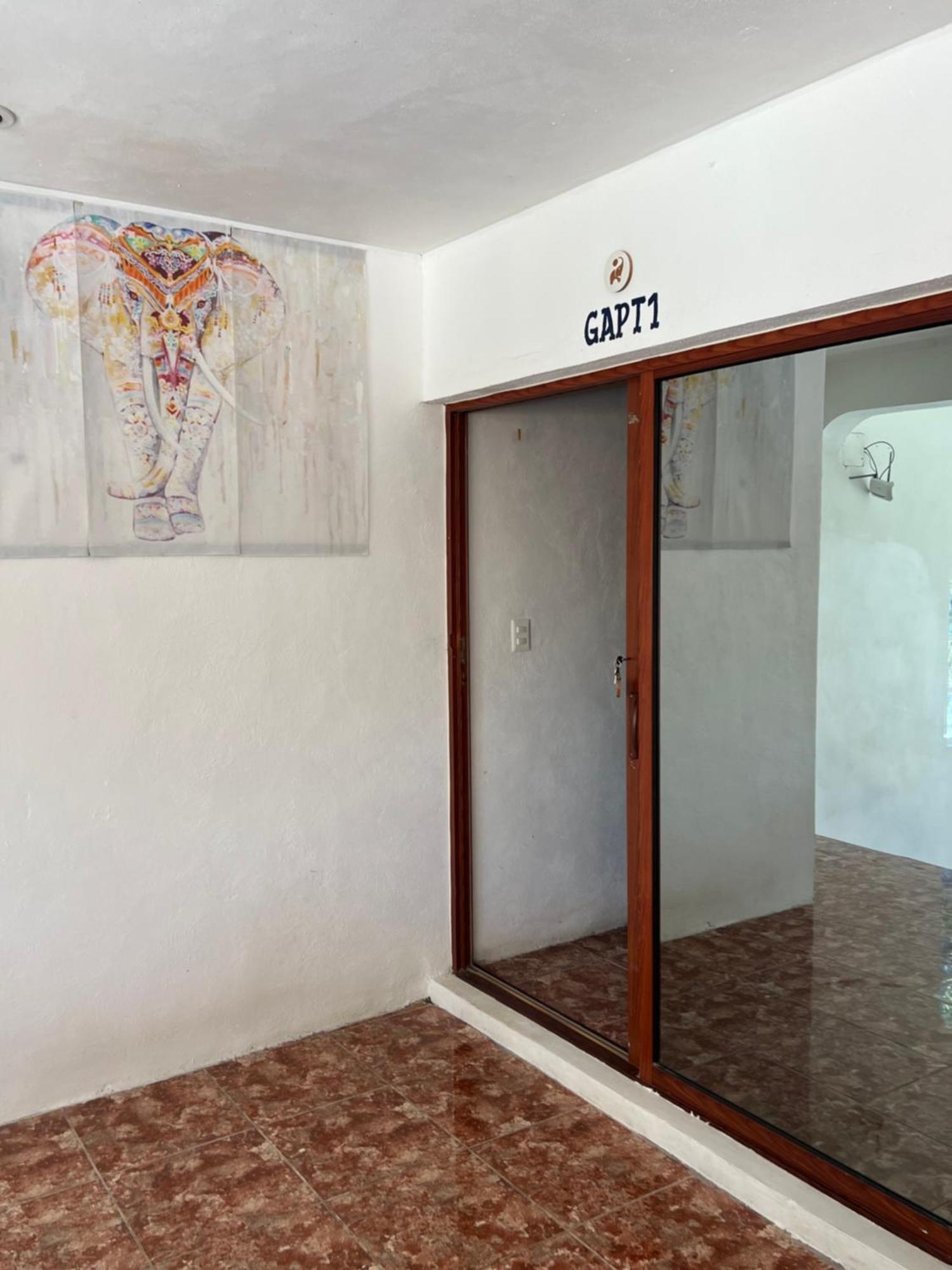 Casa Gajah HotЭль-Куйо Экстерьер фото